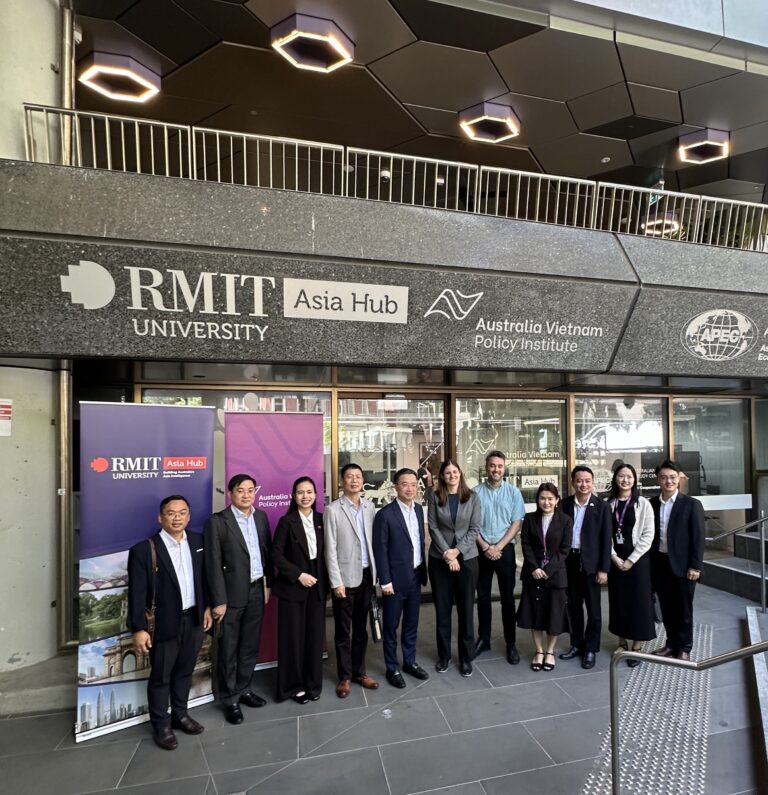 Visit by the Australian Political Exchange Council’s 26th Delegation from Vietnam